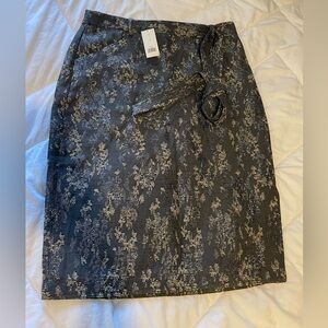 Banana Republic Elegant Black Patterned Skirt
